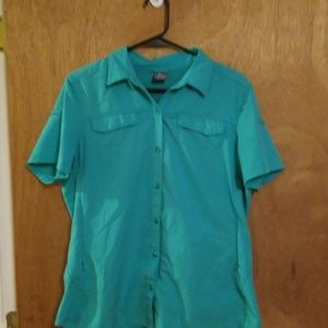Vented short sleeved shirr